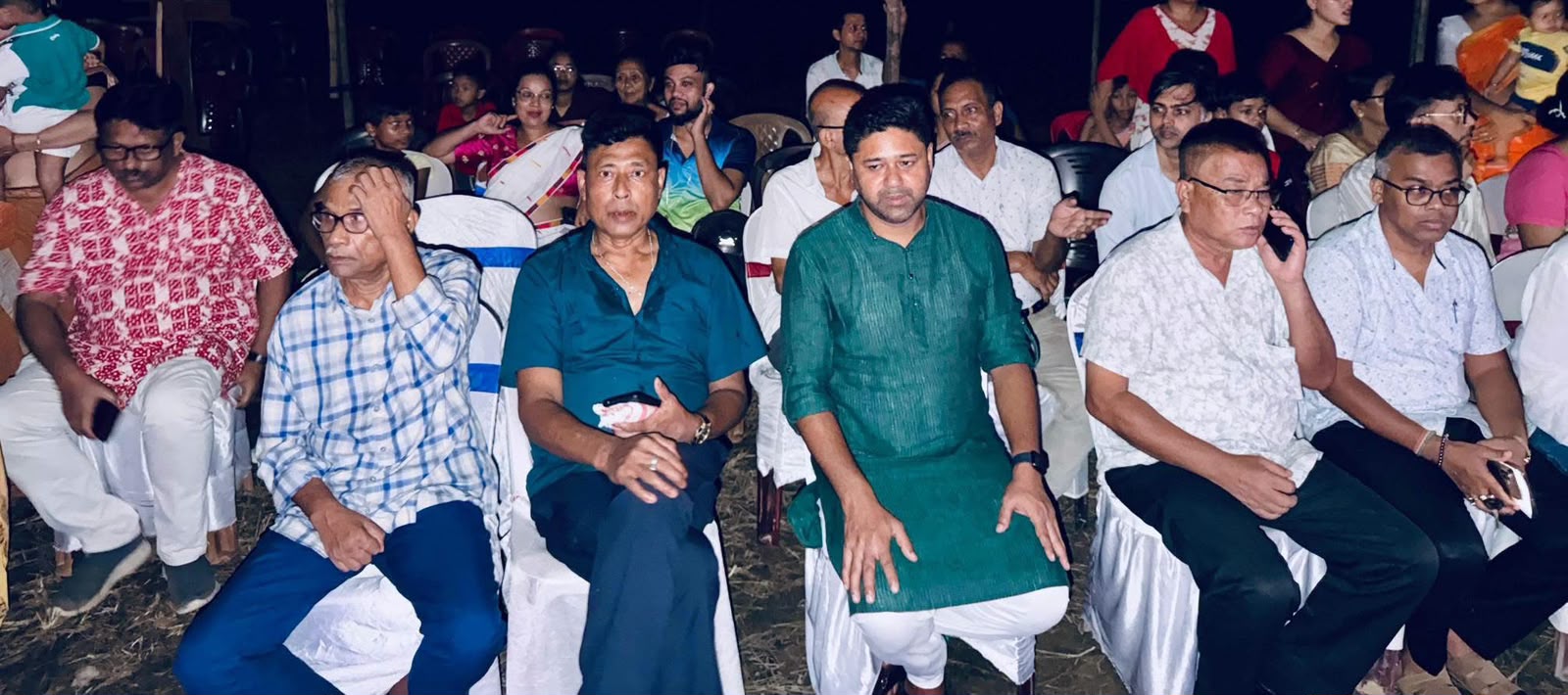 নাট্যৰসত লুৰিণজ্যোতি গগৈ, ‘ঈশ্বৰ পানী তলত’ নাট উপভোগ কৰি ক’লে— ‘উচ্চমানৰ নাট উপভোগ কৰি উৎসাহিত হৈছোঁ’