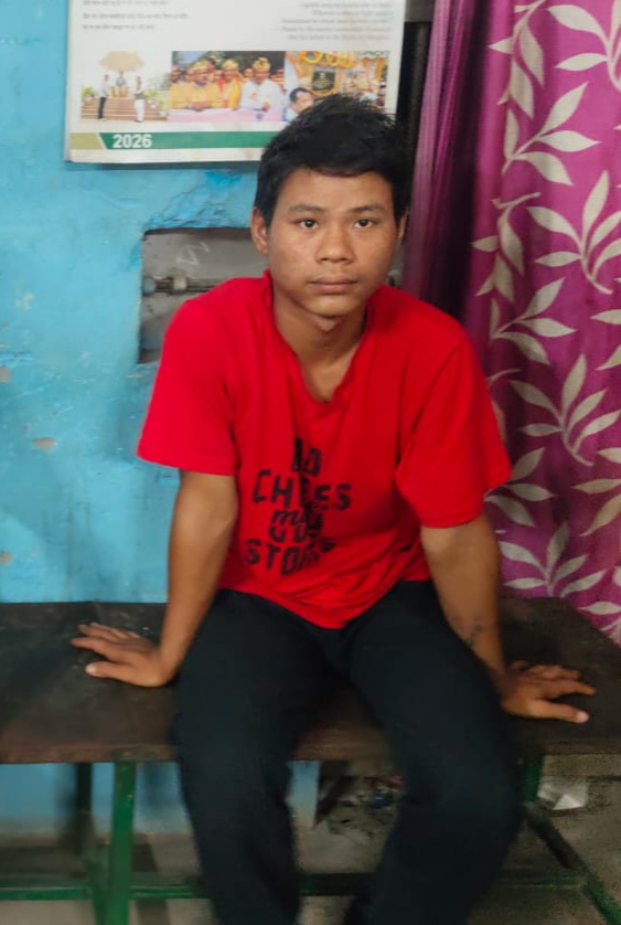 লখিমপুৰৰ বধাকৰাত গৰু চুৰিত জড়িত এজনক বাহন সহ আটক কৰি আৰক্ষীক গতালে ৰাইজে। অন্য দুজনৰ বিৰূদ্ধে থানাত গোচৰ ।