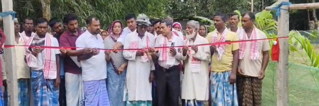 চেঙাৰ খোলাবান্ধাত চান্দু মিয়া মেমৰিয়েল ক্লাৱ এণ্ড লাইব্ৰেৰীৰ আধাৰশিলা স্থাপন